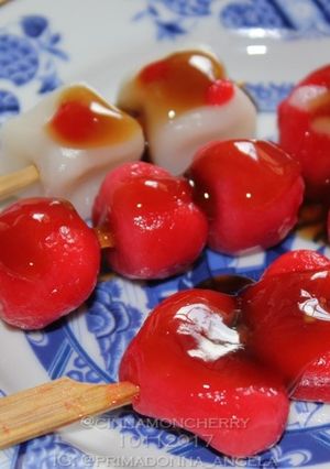 A picture of Mitarashi Dango.