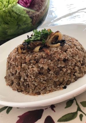 A picture of Mujadara with Bulgur.