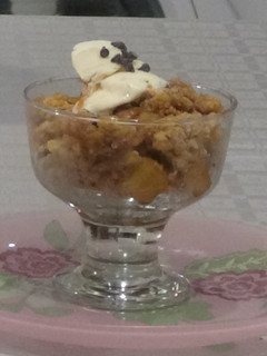 Una foto de Crumble de manzana