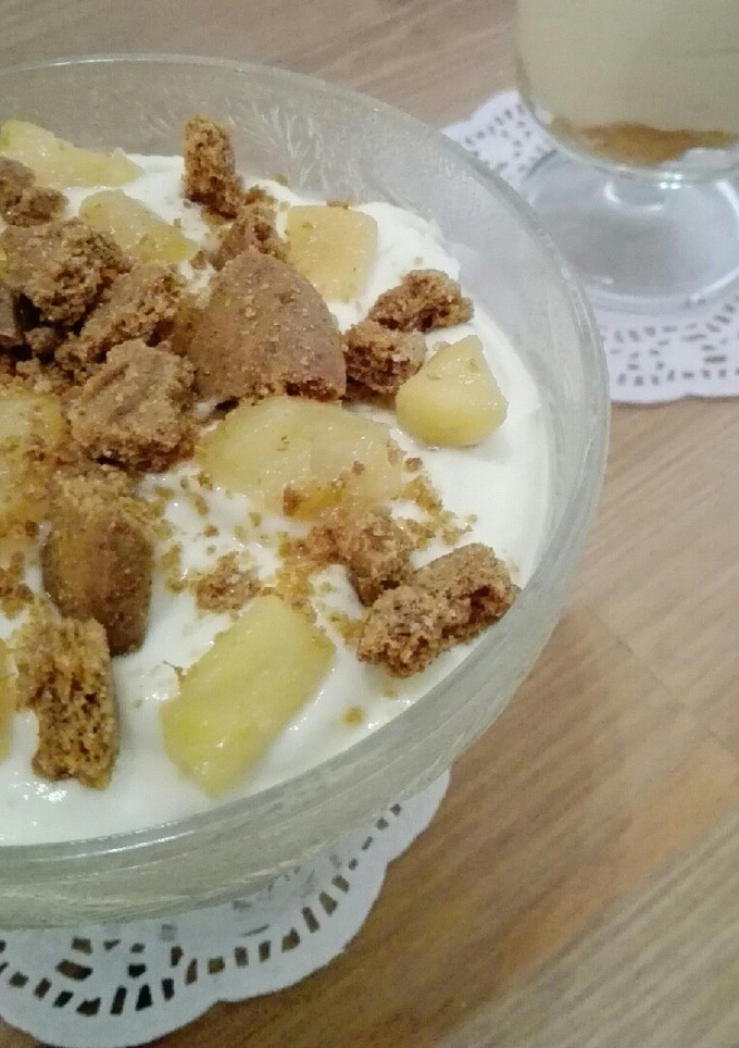 Una foto de Mousse de queso con manzana caramelizada y Speculoos