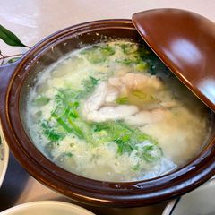 A picture of Japanese Zousui (seasoned rice-porridge with fish).