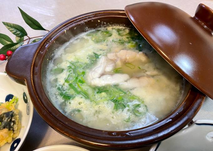 Japanese Zousui (seasoned rice-porridge with fish)