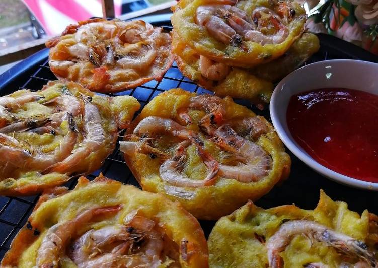 Resipi Cucur Udang Rangup Lembut Oleh Julia Aleen Aireish Cookpad