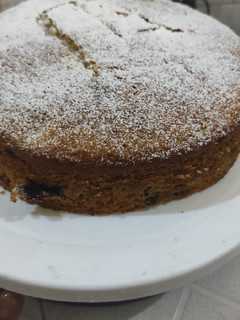 A picture of Blueberry Lemon cake.