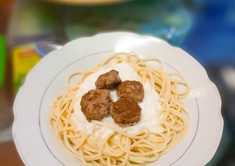 (SIMPEL & GAMPANG) Spaghetti Carbonara with Meatball