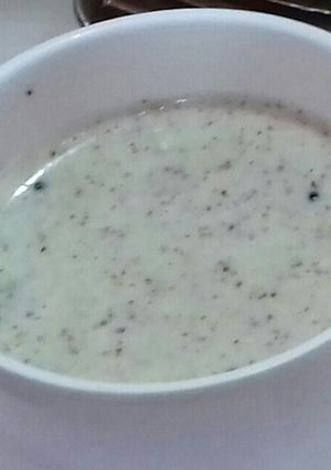 A picture of Coconut chutney.