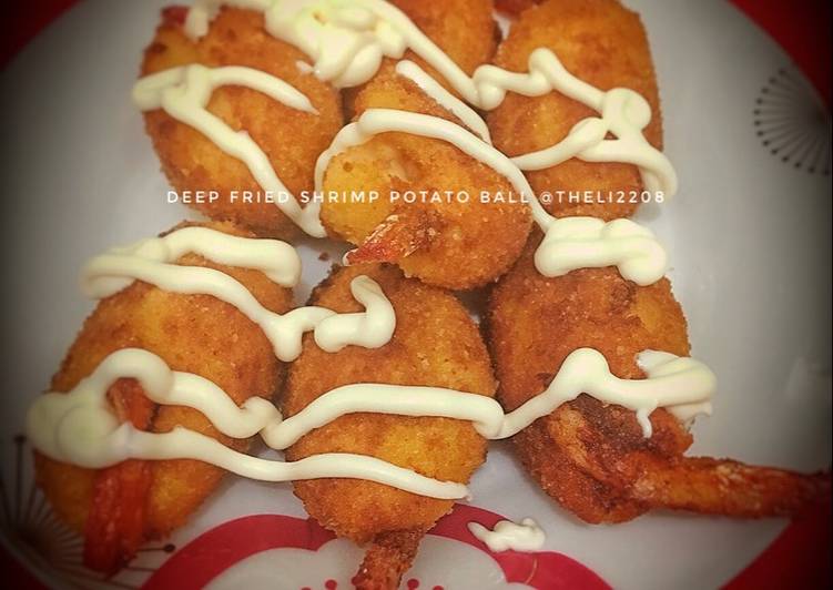 Langkah Mudah untuk Membuat Deep fried shrimp potato ball yang Enak