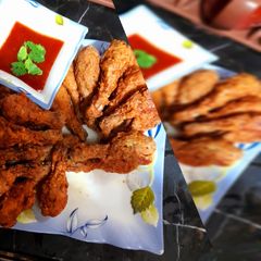 A picture of Fried drumsticks.
