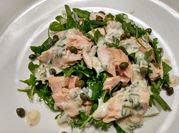 A picture of caper leaves