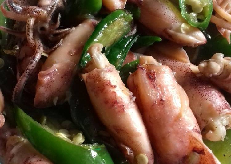 Resep Cumi masak cabai hijau yang praktis