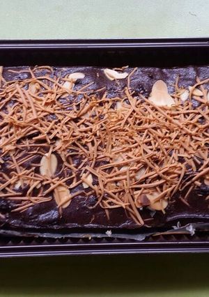 Foto resep Fudgy brownies + potongan keju di dalam