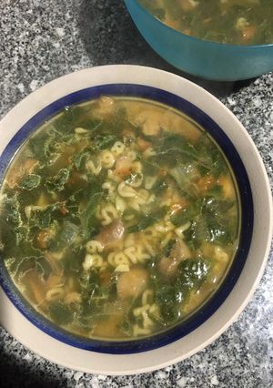 Una foto de Sopa de espinacas con chanpiñines