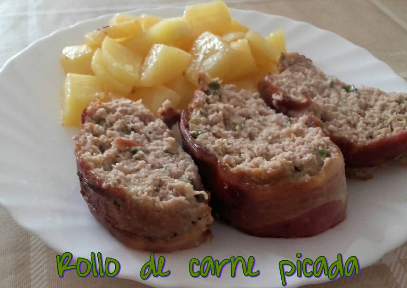 Rollo de carne picada*