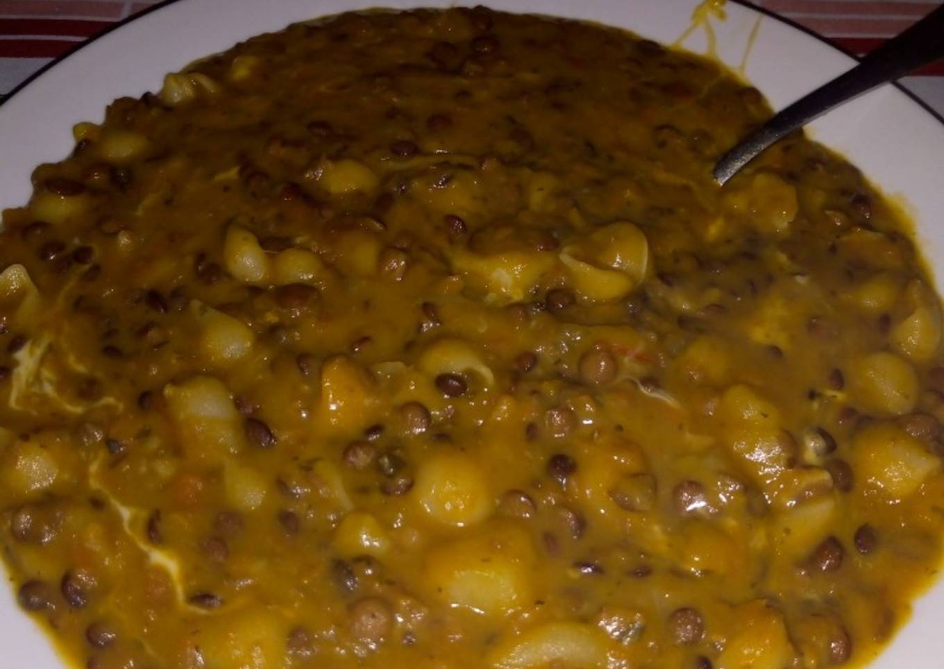 Lentejas con fideo caracolito
