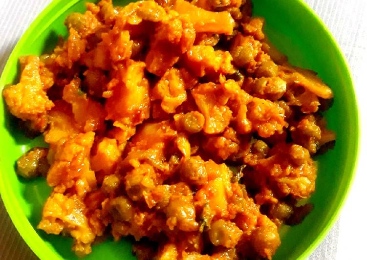 Aloo Gobhi Matar