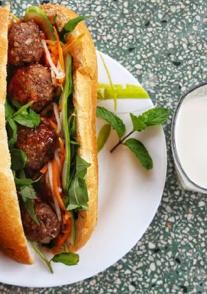 Hình của món BÁNH Mì BÒ NƯỚNG.