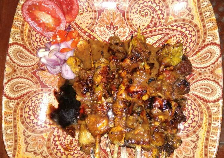Sate sapi + ayam makyus 😊
