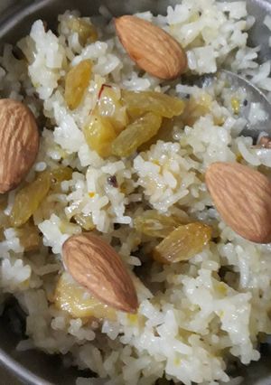 A picture of Rice with Jaggery (gud ke chawal).