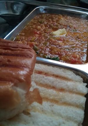 A picture of Pav Bhaji.