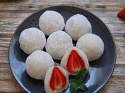 Gambar mochi selai strawberry