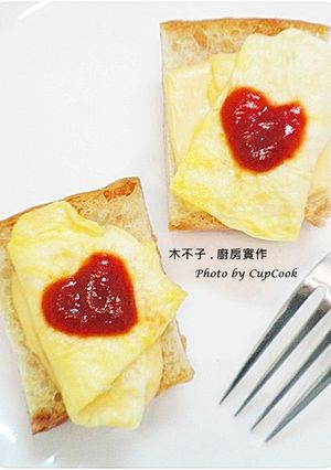 10分鐘煎蛋起司烤比薩_法國麵包大變身 的食譜成品照片