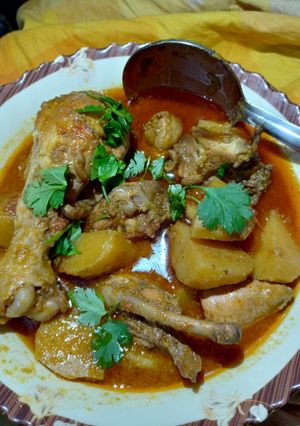 A picture of Chicken Aloo.