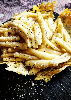 A picture of Cacio e Pepe.