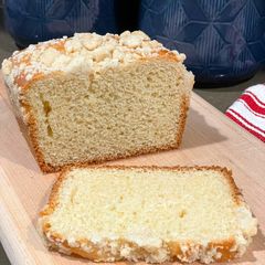 A picture of Placek (Polish Yeasted Coffeecake with Crumb Topping) 🇵🇱.