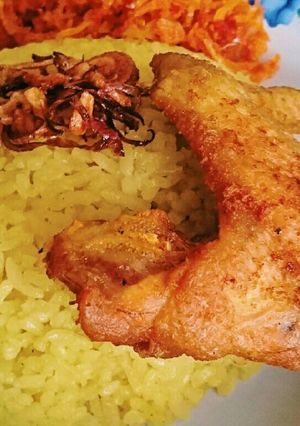 Foto resep Nasi Kuning Rice Cooker