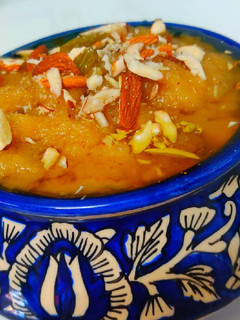 सूजी बेसन हलवा (suji besan halwa recipe in Hindi) रेसिपी मुख्य फोटो