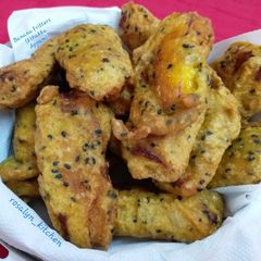 A picture of Banana Fritters (Ethakka Appam Or Pazham Pori).