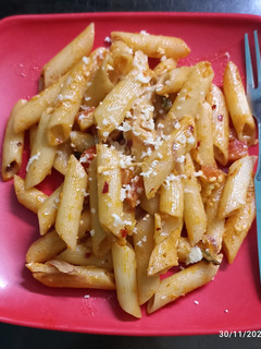 ভেজ মেয়ো চীজি পাস্তা (veg mayo cheesy pasta recipe in Bengali) রেসিপির প্রধান ছবি