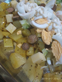 Una foto de Ensalada de patata y cheddar