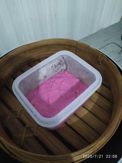 Foto resep Bolu Kukus Buah Naga | Snack MPASI 8m+