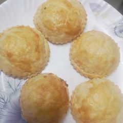 A picture of Chicken cheese patties.
