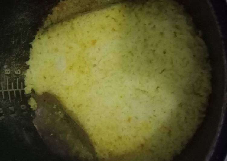 Nasi kuning praktis tisss 😉😉😉