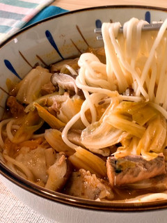 茄汁罐頭魚麵 的食譜成品照片