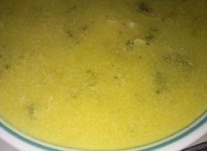 Una foto de Sopa de huevo con leche y queso