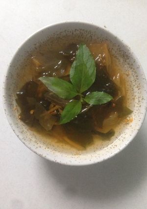Hình của món Canh kim chi rong biển (chay).