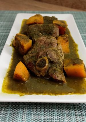 Una foto de Receta peruana/cordero en salsa verde