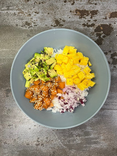 Una foto de Poke bowl fácil