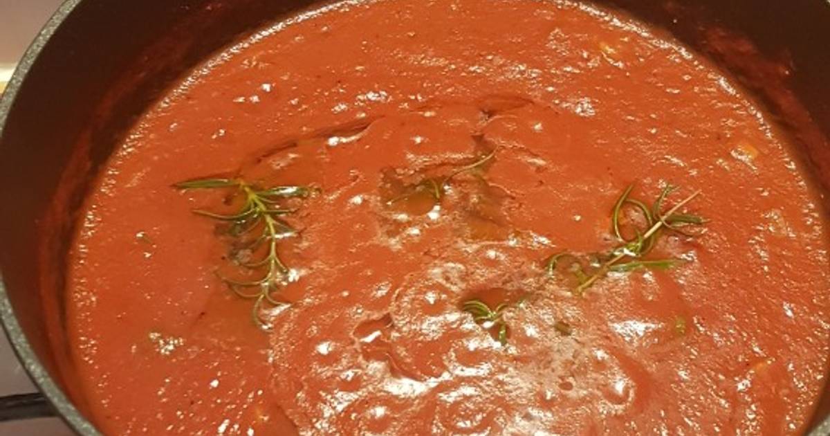 Easy and tasty vegan tomato sauce for pasta Recipe by Shivani Shah