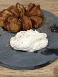 Torrijas de donuts con chantilly al romero (con y sin gluten)