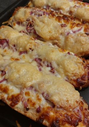 A picture of Homemade Tartines.