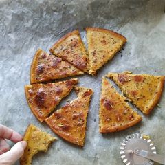 Italian gluten free oven-baked flatbread A picture of Italian gluten free oven-baked flatbread.