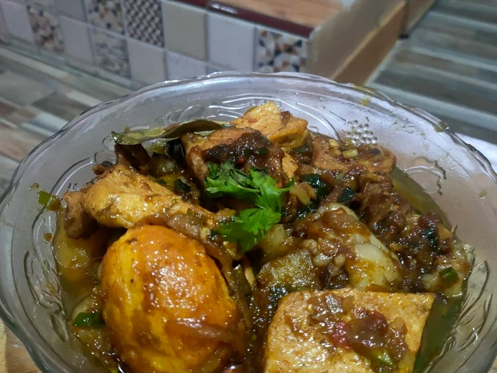 Langkah Mudah untuk Membikin Resep Semur campur pedas manis(ayam,tahu,telur,kentang) yang Enak Banget Anti Ribet, Uenak Banget