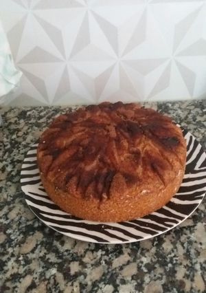 Una foto de Torta integral con peras y manzanas!!