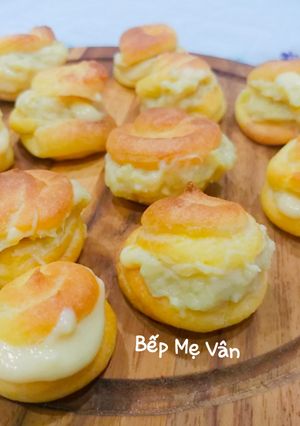 Hình của món Bánh Su Kem Nhân Sầu Riêng.