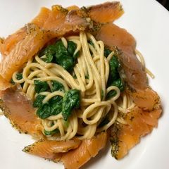 A picture of Creamy spaghetti with Smoked salmon.