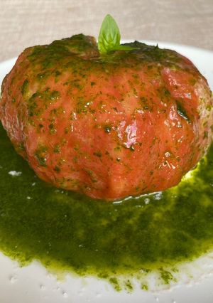 Una foto de Tomàquet farcit amb burrata 🍅🌱🧀